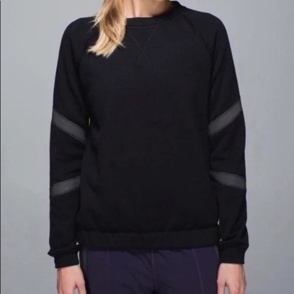 Black lululemon sweatshirt size 4. Perfect condition.